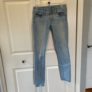 American Eagle Skinny Light Wash Jeans Size 2